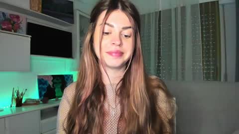 Lolitalolz online show from March 4, 4:41 pm