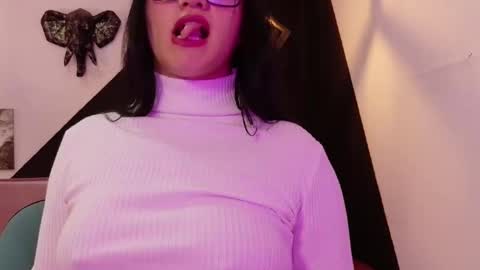   online show from December 1, 12:54 pm