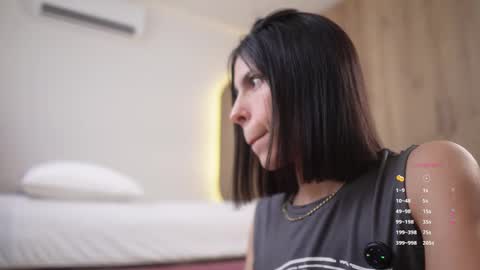 Snapshot of veronica_mendez1 chatting on November 23, 3:34 pm Veronica online show from November 23, 3:34 pm