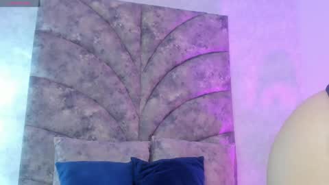 Snapshot of veronica_olson_ chatting on January 18, 3:53 am Veronica Olson online show from January 18, 3:53 am