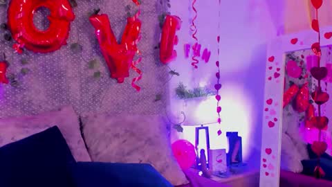Snapshot of veronica_olson_ chatting on February 15, 2:47 am Veronica Olson online show from February 15, 2:47 am