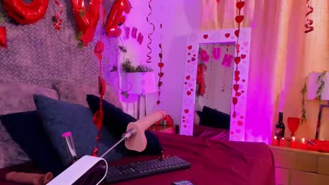Snapshot of veronica_olson_ chatting on February 16, 2:42 am Veronica Olson online show from February 16, 2:42 am