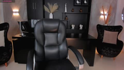 Snapshot of veronicacruz1 chatting on February 8, 7:27 pm Vero online show from February 8, 7:27 pm