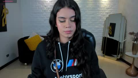 Snapshot of veronicacruz1 chatting on February 11, 3:18 am Vero online show from February 11, 3:18 am