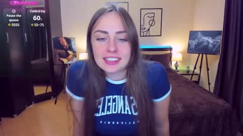 Snapshot of veronicafreman chatting on December 10, 8:51 am Veronica online show from December 10, 8:51 am