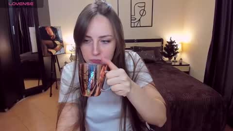 Snapshot of veronicafreman chatting on January 3, 8:43 am Veronica online show from January 3, 8:43 am