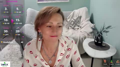 Helen online show from October 22, 7:08 am