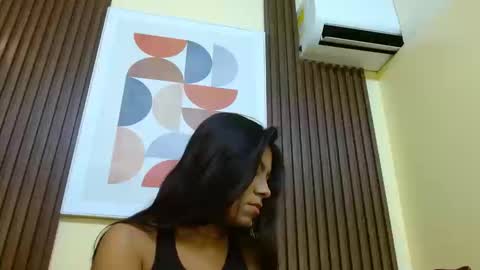 Veronica Robles online show from September 10, 5:57 pm