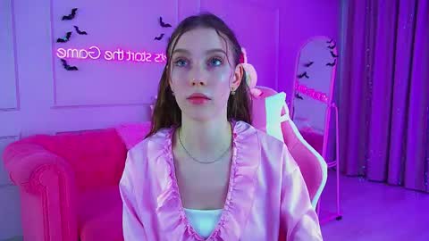 Snapshot of veronicavance chatting on November 6, 6:31 pm Veronica online show from November 6, 6:31 pm