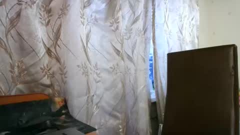 veronika_xi online show from September 30, 7:35 am