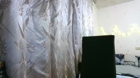 veronika_xi online show from November 24, 7:19 am