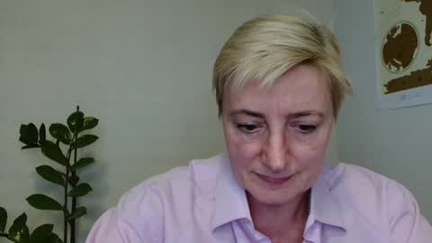 verony_ online show from March 6, 2:08 pm