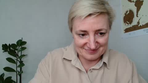 verony_ online show from March 10, 9:43 am