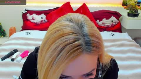 Snapshot of verrasweet4u chatting on January 18, 5:52 am VerraSweet4u online show from January 18, 5:52 am