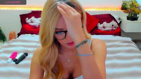 Snapshot of verrasweet4u chatting on January 26, 7:42 am VerraSweet4u online show from January 26, 7:42 am