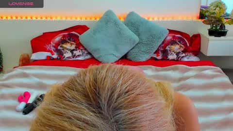 Snapshot of verrasweet4u chatting on February 17, 9:03 am VerraSweet4u online show from February 17, 9:03 am