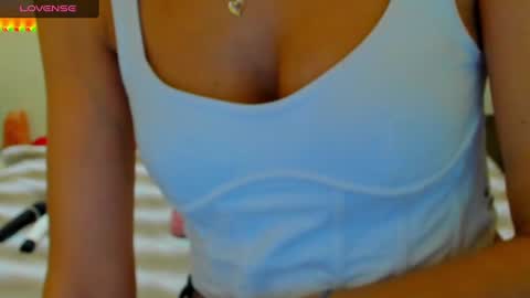 Snapshot of verrasweet4u chatting on March 1, 4:58 am VerraSweet4u online show from March 1, 4:58 am