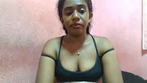 Snapshot of verronique1511 chatting on February 21, 11:01 am verronique1511 online show from February 21, 11:01 am