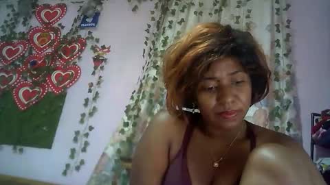 Snapshot of verronique1511 chatting on November 6, 3:51 am verronique1511 online show from November 6, 3:51 am