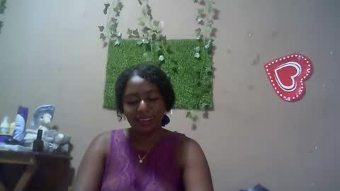 Snapshot of verronique1511 chatting on December 4, 6:55 am verronique1511 online show from December 4, 6:55 am