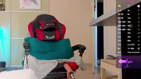 Ethan online show from October 9, 12:36 pm