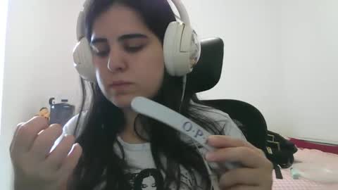 Snapshot of veruca99 chatting on October 27, 4:33 pm veruca99 online show from October 27, 4:33 pm