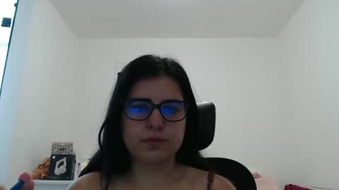 Snapshot of veruca99 chatting on November 3, 1:45 pm veruca99 online show from November 3, 1:45 pm