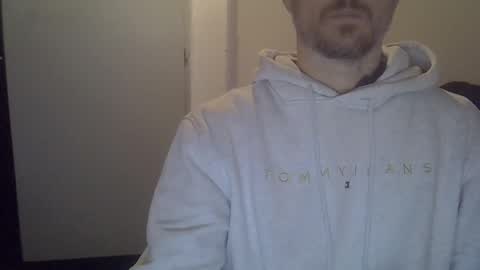 Snapshot of veryhotpervert chatting on November 16, 3:17 pm veryhotpervert online show from November 16, 3:17 pm