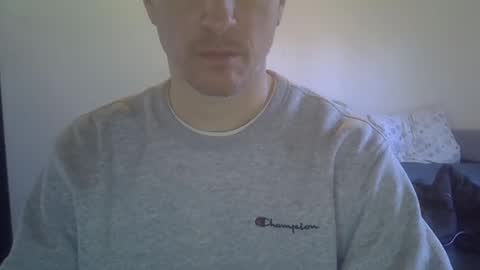 Snapshot of veryhotpervert chatting on February 2, 11:53 am veryhotpervert online show from February 2, 11:53 am