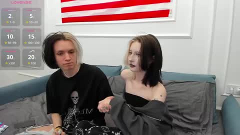 Snapshot of veryraretwins chatting on May 24, 10:59 pm veryraretwins online show from May 24, 10:59 pm