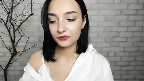 Ana online show from February 1, 2:13 pm