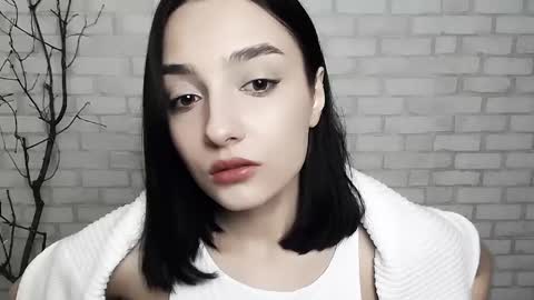 Ana online show from February 20, 7:01 am