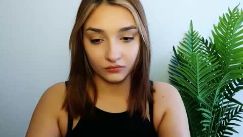 Ana online show from March 4, 1:17 pm