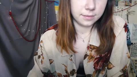 veryveryvery_shy online show from December 29, 12:55 pm