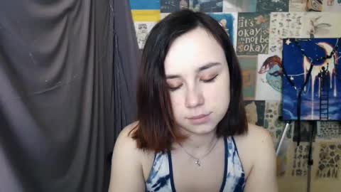 veryveryvery_shy online show from February 22, 6:28 am