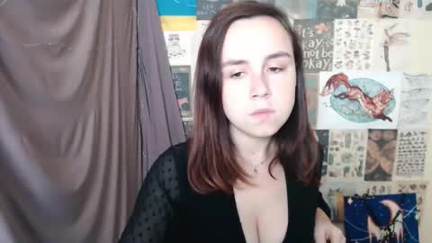 veryveryvery_shy online show from September 15, 5:18 am