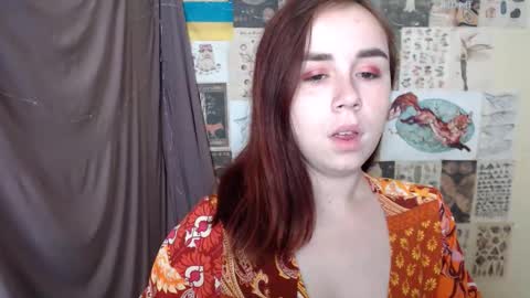 veryveryvery_shy online show from November 5, 6:35 am