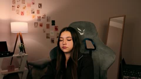 Rachel online show from November 27, 7:38 pm