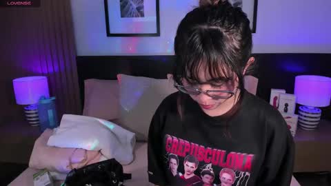 Snapshot of vi_anaya chatting on October 24, 11:39 am Anaya online show from October 24, 11:39 am