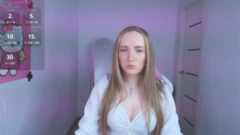 vi_luxxxy online show from April 5, 1:58 am