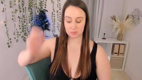 Camilla online show from December 14, 11:29 am