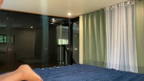 Snapshot of via_olala chatting on October 22, 4:02 am via_olala online show from October 22, 4:02 am