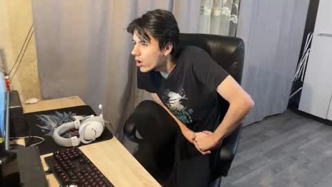 Snapshot of vialeras chatting on December 15, 9:41 pm vialeras online show from December 15, 9:41 pm