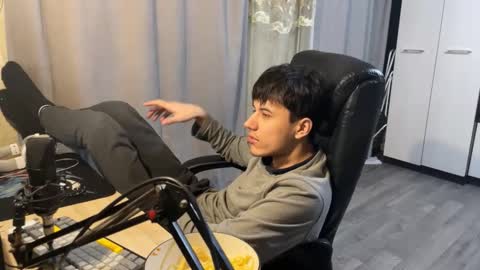 Snapshot of vialeras chatting on January 10, 3:58 pm vialeras online show from January 10, 3:58 pm