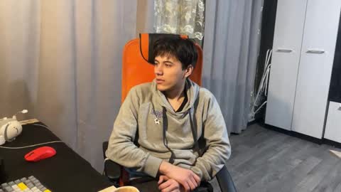 Snapshot of vialeras chatting on February 7, 4:54 pm vialeras online show from February 7, 4:54 pm