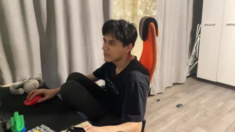 Snapshot of vialeras chatting on February 9, 6:01 pm vialeras online show from February 9, 6:01 pm