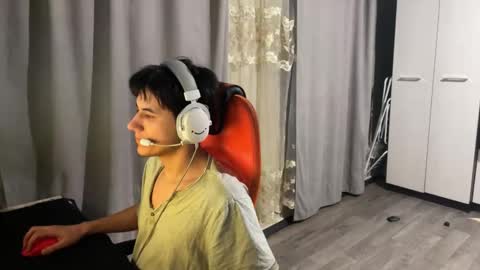 Snapshot of vialeras chatting on February 13, 2:18 am vialeras online show from February 13, 2:18 am