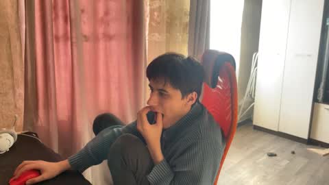 Snapshot of vialeras chatting on February 14, 9:17 am vialeras online show from February 14, 9:17 am