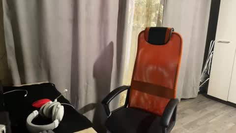 Snapshot of vialeras chatting on February 16, 2:51 am vialeras online show from February 16, 2:51 am