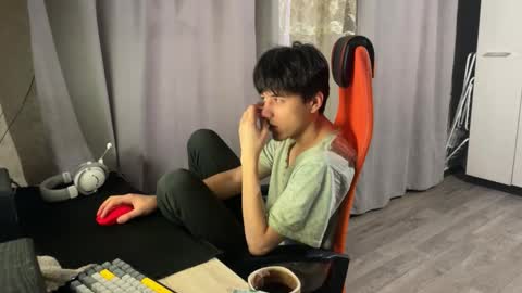 Snapshot of vialeras chatting on February 17, 3:03 am vialeras online show from February 17, 3:03 am